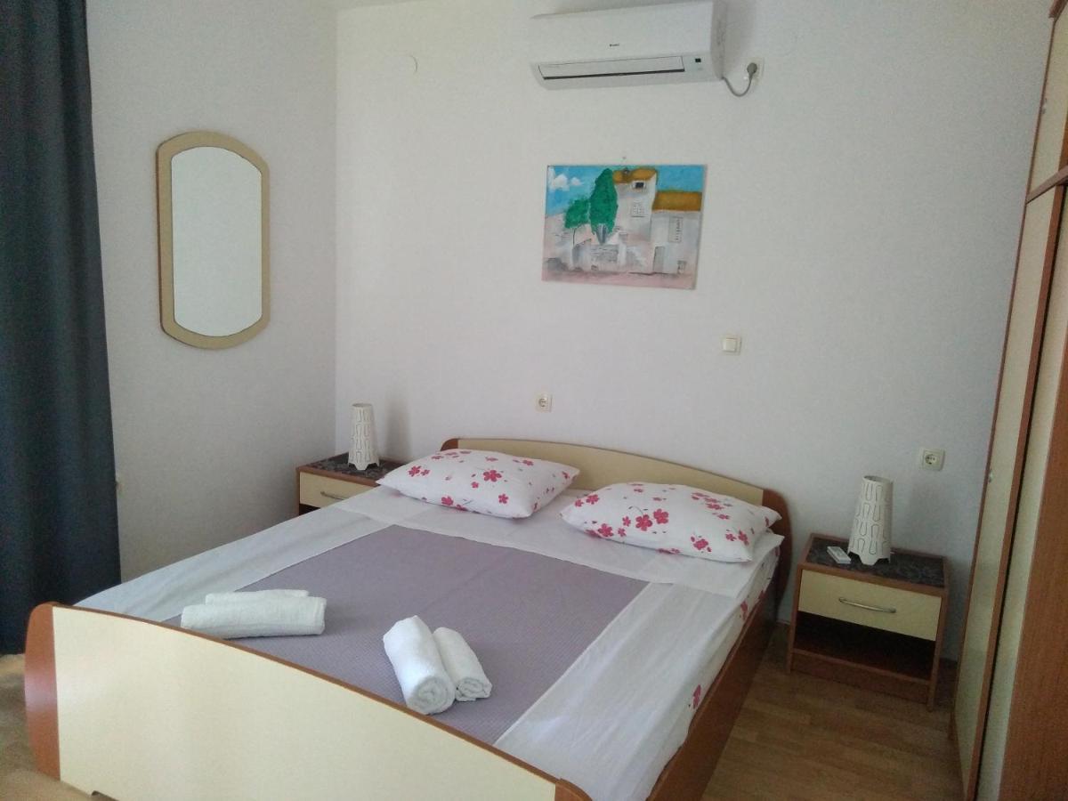 Apartments Kampor Damira Rab Town Esterno foto