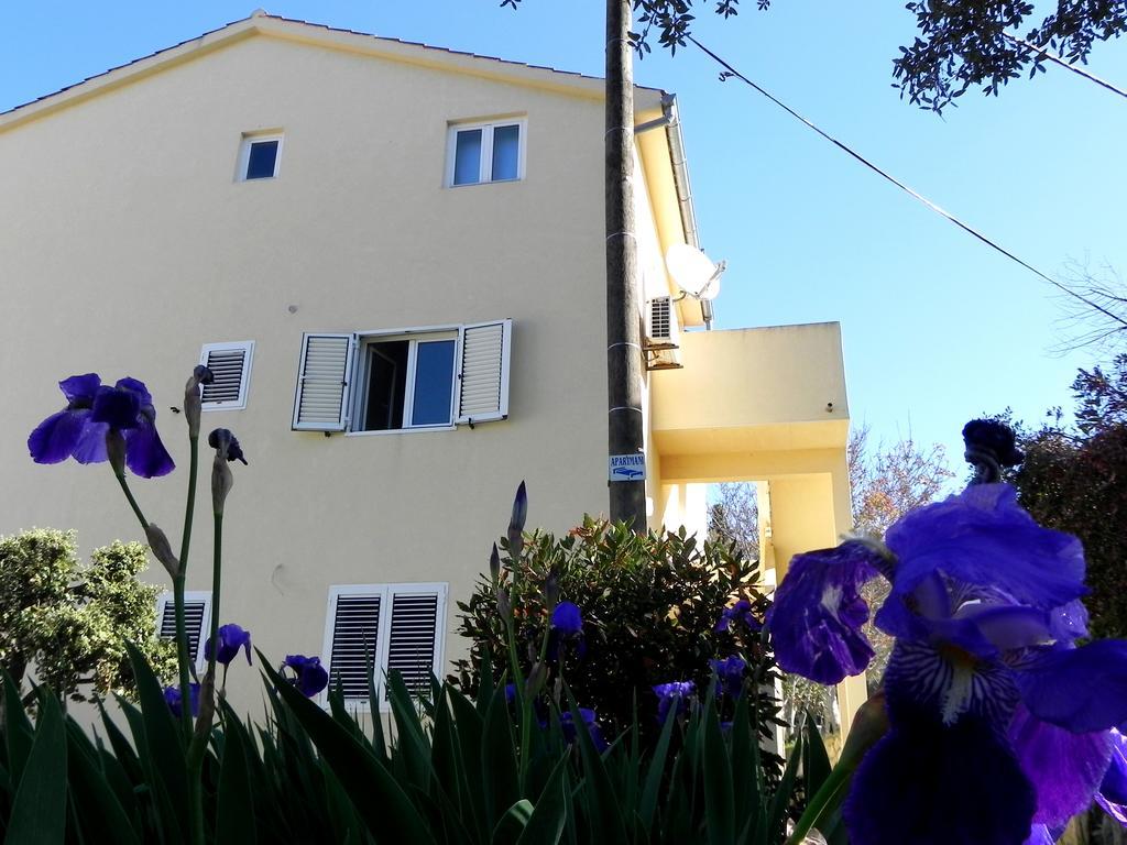 Apartments Kampor Damira Rab Town Esterno foto