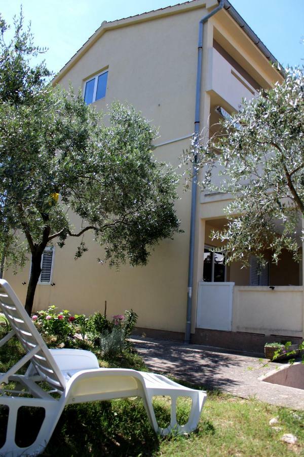 Apartments Kampor Damira Rab Town Esterno foto